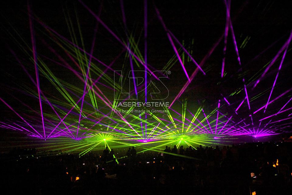 Stage laser design
