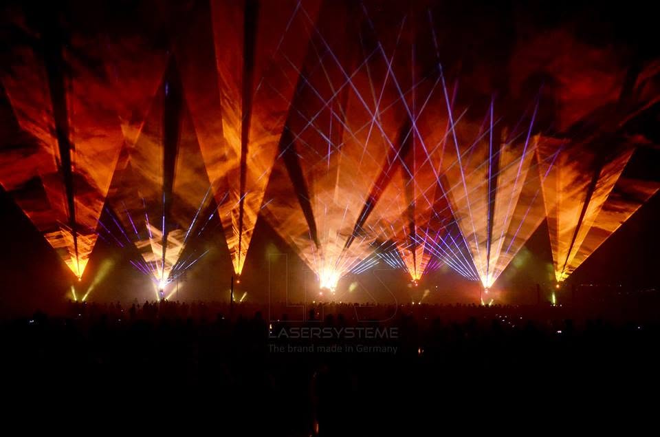 Super Bowl laser show